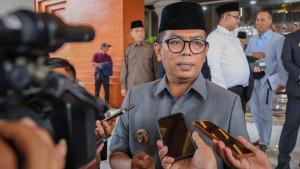 Andra-Soni-gubernur-Banten-saat.jpg