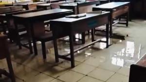 Banjir-di-serang-kota-sekolah-kebanjiran.jpg