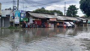 Banjir-jalan-tergenang-air.jpg