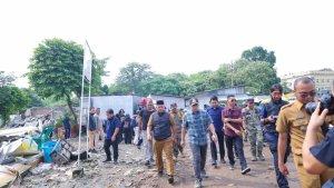 Bongkar-bangunan-liar-di-tangsel.jpg