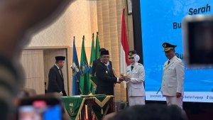 Bupati-Ratu-Zakiyah-saat-dilantik.jpg