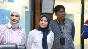Bupati-Serang-Ratu-Rachmatuzakiyah-saat-mend.jpg
