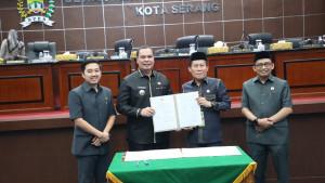 DPRD-Kota-Serang-dan-Pemkot-menyepakati-tiga-Raperda-menjadi-Perda.jpg