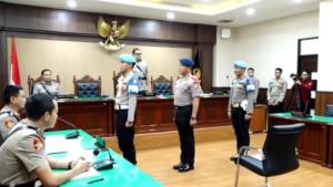Danyon-Brimob-Kompol-Cosmas-sidang-Kode-Etik-Polri.jpg
