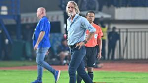 Dewa-United-vs-Persebaya-Surabaya-p.jpg