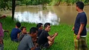 Dua-bocah-asal-Desa-Karyasari-Pandeglang-hanyut-di-Sungai-Ciliman-se.jpg
