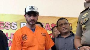 FACHRI-ALBAR-DITANGKAP.jpg
