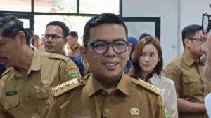 Gubernur-Banten-Andra-Soni-saat-ditemu.jpg