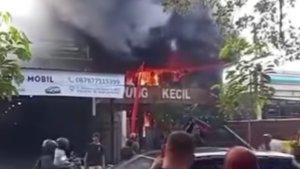 Kebakaran-di-Tangsel-kampung-kecil.jpg