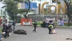 Kecelakaan-di-Jalan-BSD-Simpang-The-Icon.jpg