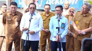 Kepala-Kantor-Komunikasi-Kepresidenan-Hasan-Nasbi-di-SMAN-6-Kota-Tangsel.jpg