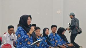 Kepala-sekolah-rakyat-33-Tangsel-Gina-Intana.jpg