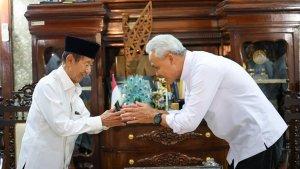 Ketua-Baznas-Jateng-KH-Ahmad-Darodji-menemui-Ganjar-Pranowo.jpg