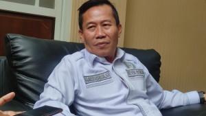 Ketua-DPRD-Kota-Serang-Muji-Rohman-mengata.jpg