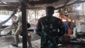 Koramil-Kecamatan-Pontang-gerebek-sabung-ayam.jpg