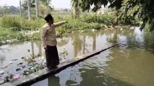 Lingkungan-Pondok-Pesantren-Wasitotul-Huda-di-Desa-Cika.jpg