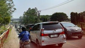 Macet-menuju-pantai-anyer.jpg