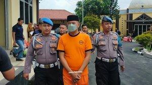 Mantan-Kepala-Desa-Tambakbaya-Cibadak-Lebak-tersangka-korupsi.jpg