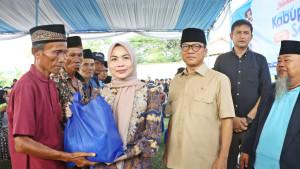 Mendes-PDT-Yandri-Susanto-bersama-Bupati-Serang-Ratu.jpg