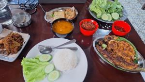 Menu-makan-siang-RM-Taman-Jaya-Ujung-Kulon.jpg