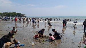 Pantai-sambolo-2-c.jpg