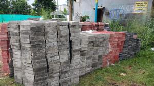 Paving-blok-yang-ada-di-tanah-kosong-di-RT.jpg