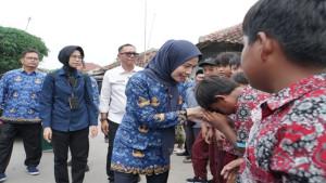 Ratu-Zakiyah-Tinjau-Sekolah.jpg
