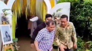 Tangkapan-layar-penjemputan-paksa-Mantan-Dirut-PDAU-Kabupaten-Purworejo.jpg
