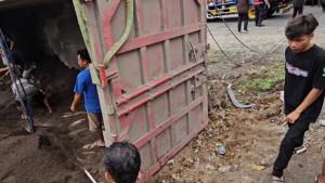Truk-Kecelakaan-Purworejo.jpg