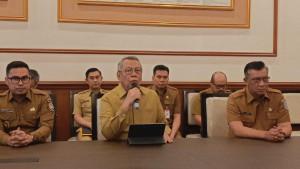 Wali-Kota-Tangsel-Benyamin-Davnie-memb.jpg