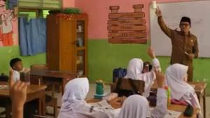 ahmad-nuri-ngajar.jpg