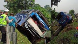 kecelakaan-bus-di-tol-Tangerang-Merak.jpg