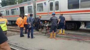 kereta-krl-gangguan.jpg