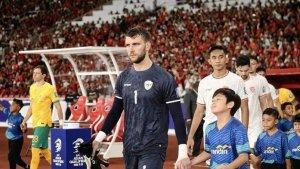 kiper-Timnas-Maarten-Paes.jpg