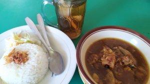 makanan-khas-banten-rabeg-di-rumah-makan-rabeg-haji-naswi-2.jpg