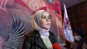 olla-ramlan-saat-menghadiri-acara-media-gathering.jpg