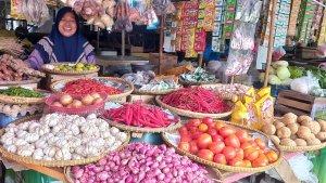 pedagang-cabai-di-pasar-rau-dan-taman-sari.jpg