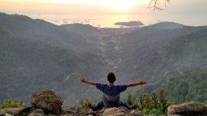 pemandangan-selat-sunda-saat-senja-dilihat-dari-atas-bukit-cipala-merak.jpg