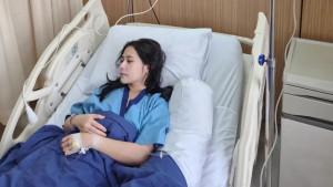 prilly-sakit.jpg
