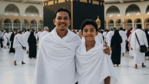 prompt-gemini-ai-ayah-dan-anak-umrah.jpg