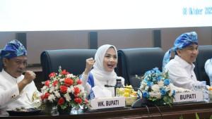 ratu-zakiyah-hut.jpg
