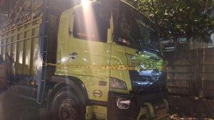 sopir-truk-gantung-diri.jpg