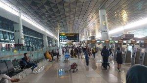 suasana-penumpang-di-terminal-3-bandara-soekarno-hatta-dipadati-penumpang.jpg