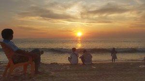 sunset-di-pantai-anyer-senja.jpg