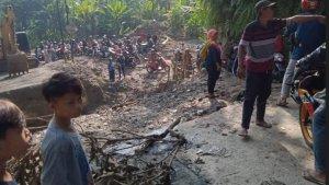 tanjakan-tajur-yang-saat-ini-dalam-perbaikan-senin-2062022.jpg