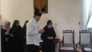 wahidin-halim-di-rumah-duka.jpg