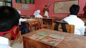 wakil-wali-kota-serang-subadri-usuludin-melakukan-sidak-smpn-11.jpg