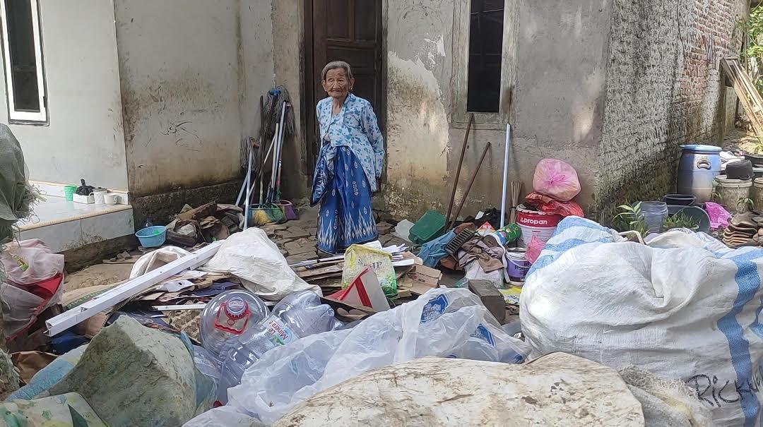 Kisah Dar'ah! Lansia 90 Tahun di Kota Serang Tak Pernah Lagi Terima Bansos  Sejak 2021 - Tribunbanten.com