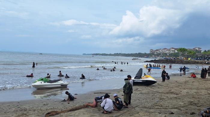 Pantai-Karang-Meong-Anyer-Long.jpg