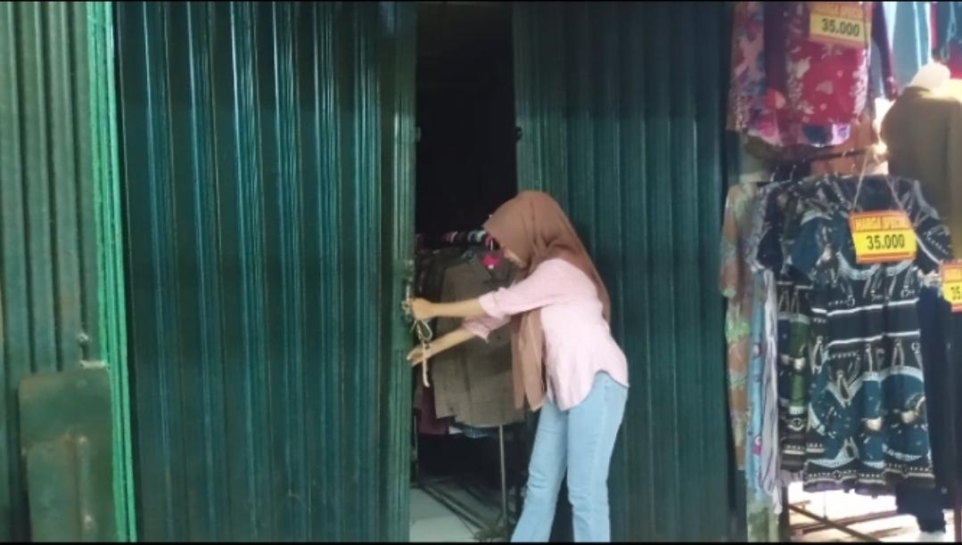 Penjual Pakaian di Pasar Rangkasbitung Ngeluh Sepi Pengunjung: Banyak Toko Gulung Tikar